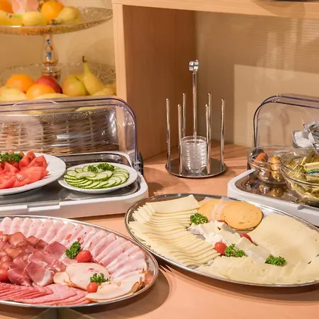 Saar Galerie 3* Saarburg