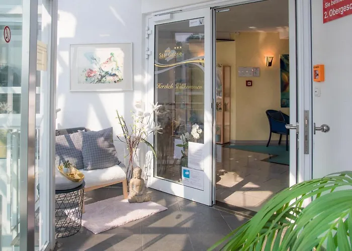 Saar Galerie Hotel 3*